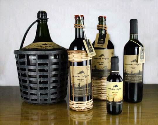 Vinos de la Bodega Corrales Negros